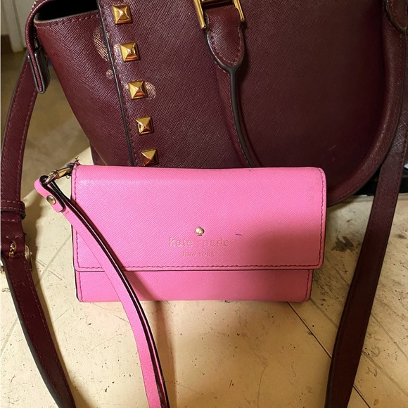 Kate Spade ♠️ wallet! In good condition ♠️Great wallet!! Super cute! ♠️ - Picture 4 of 4